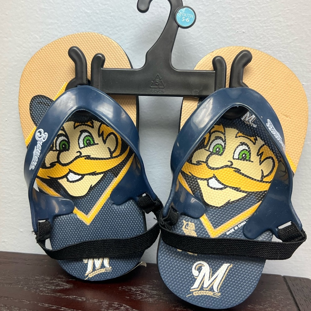 MLB-Milwaukee Brewers Toddler Sandals-New with‎ Tags- Size Small (5-1/2)